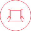 Rotes Icon mit Kreis und Hintergrundsystem, repräsentiert professionelle Studioausrüstung für Fotografie und Videoproduktion.
